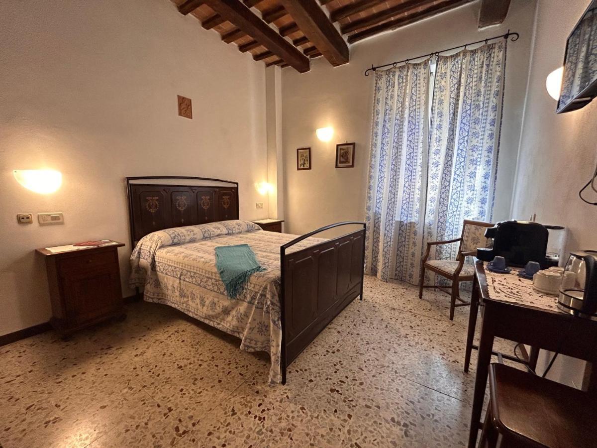 Camere Gozzante Pienza Bagian luar foto