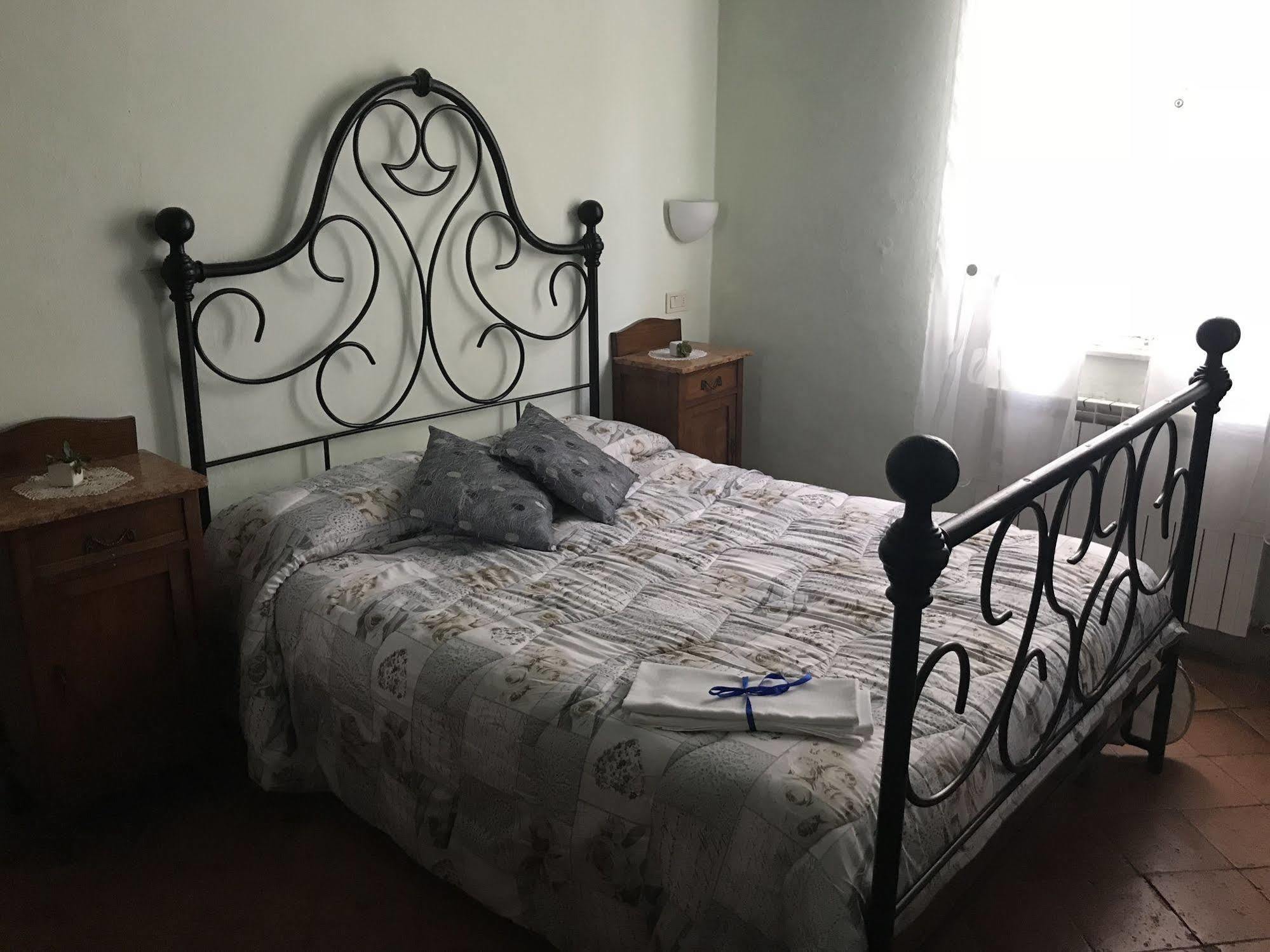 Camere Gozzante Pienza Bagian luar foto